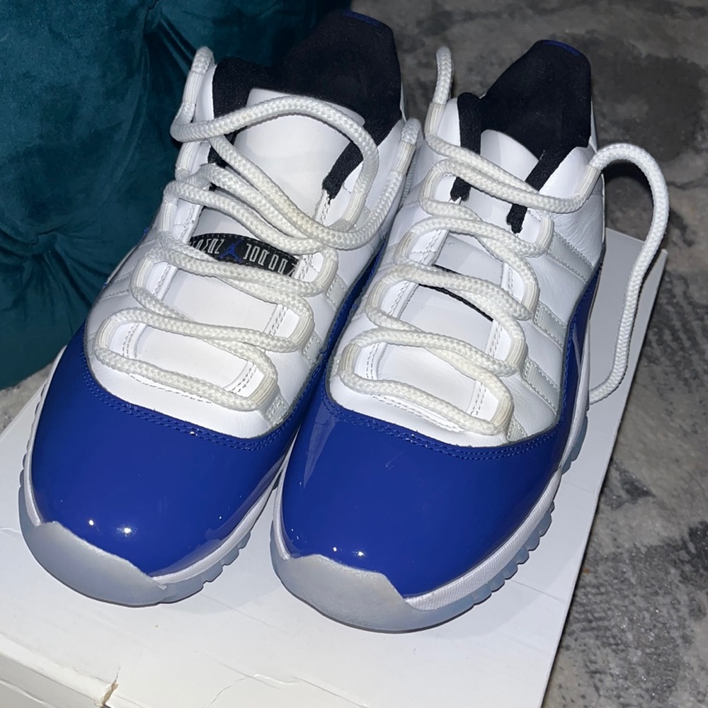 White Concord Jordan 11 Size 10